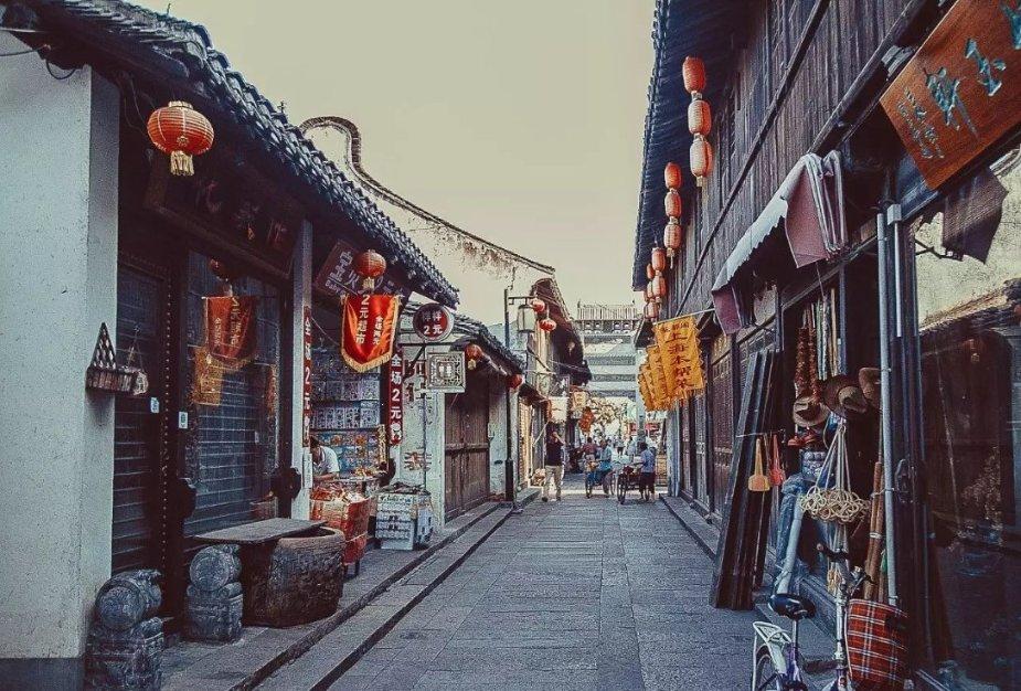 甄嬛传中皇帝驾崩甄嬛哭的真实原因是什么？游戏画面